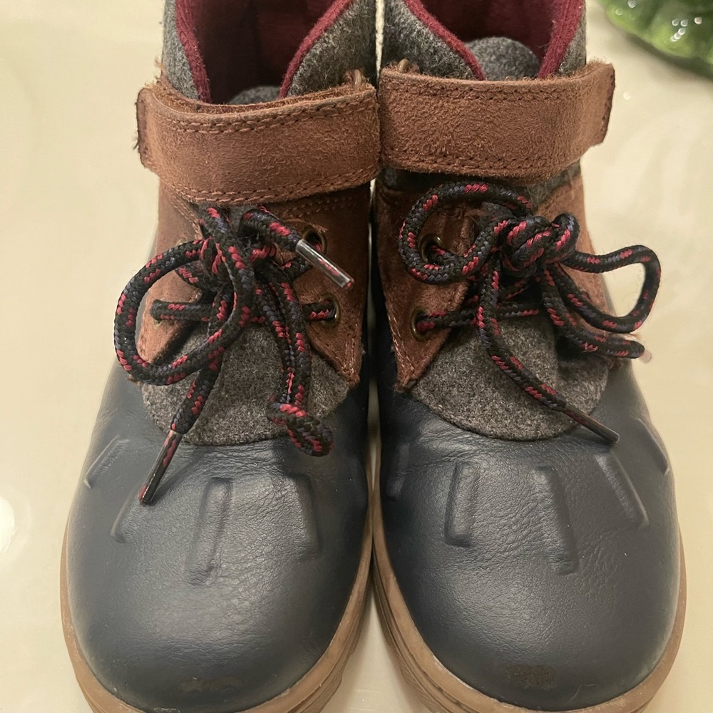 Boy Carter’s Navy Duck Boots size 11